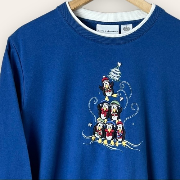Vintage Chilly Penguins Grandma Style Sweatshirt Size L Embroidered - Picture 1 of 6
